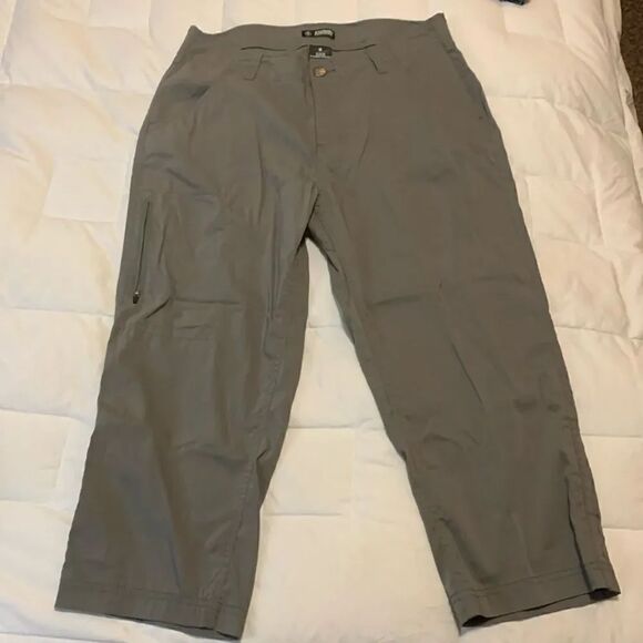 Khombu Pants - KHOMBU, capri, size medium, great condition, gray